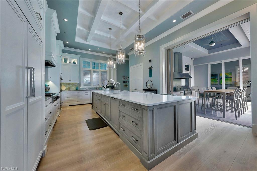 MOORINGS - Residential