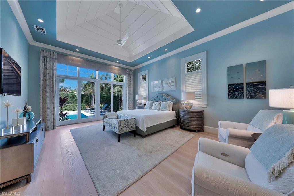 MOORINGS - Residential