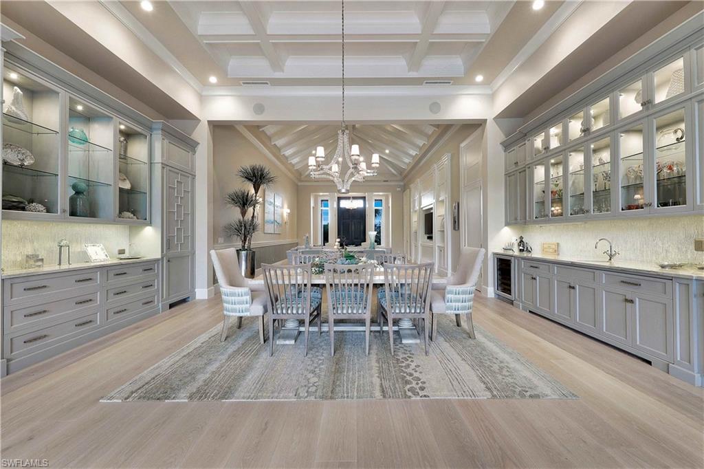 MOORINGS - Residential