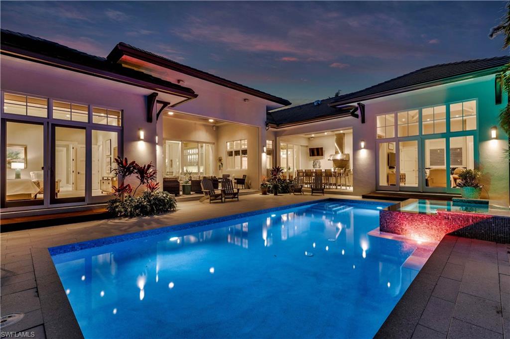 MOORINGS - Residential