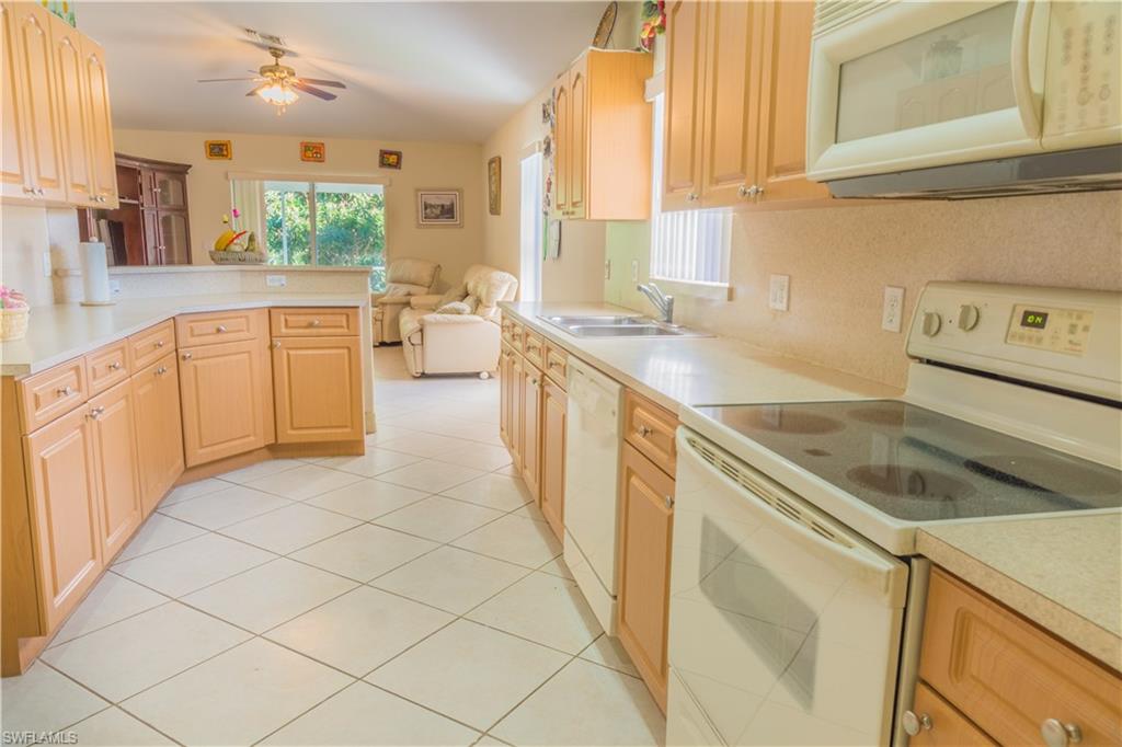 GOLDEN GATE ESTATES - Residential