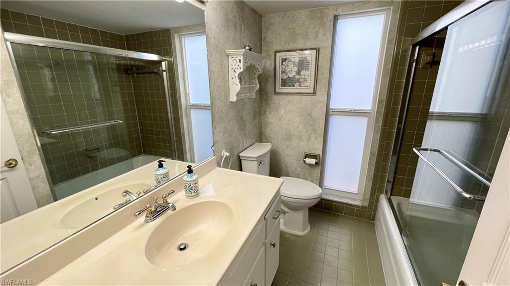 GLADES COUNTRY CLUB - Residential