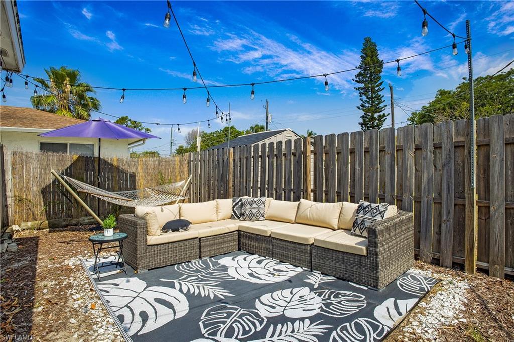 NAPLES VILLAS - Residential