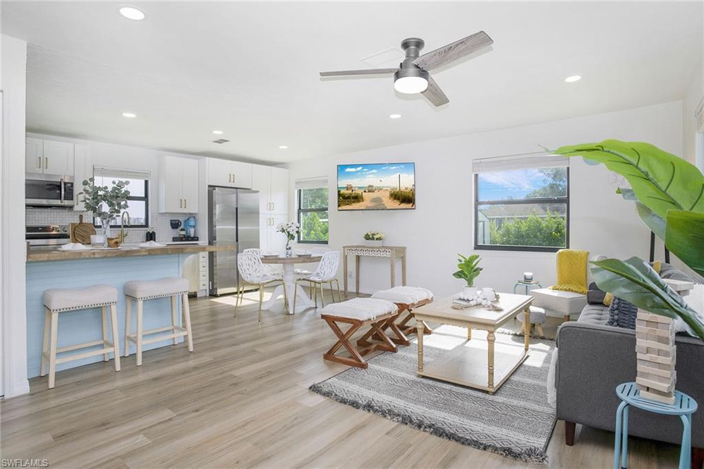 NAPLES VILLAS - Residential