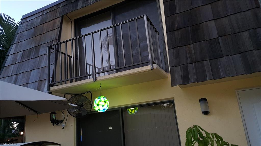 PARKWOODS TOWNHOUSE COMMUNITY - Residential