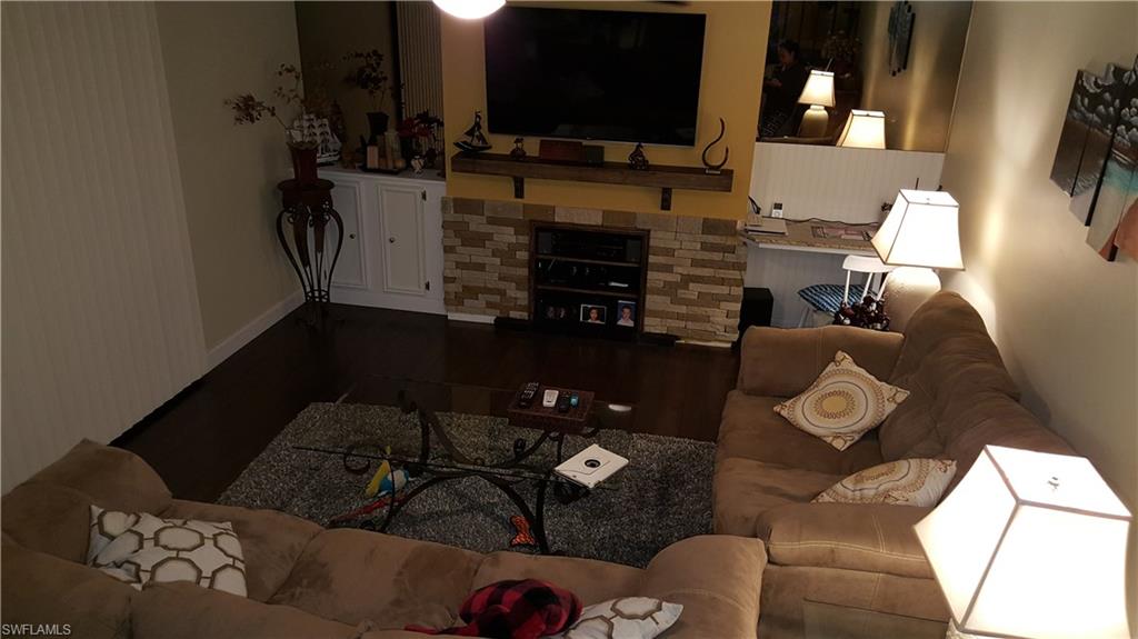 PARKWOODS TOWNHOUSE COMMUNITY - Residential