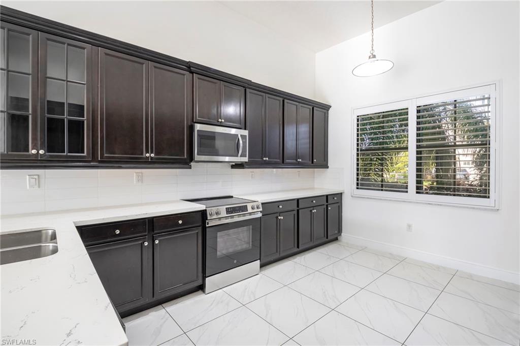 MAPLE RIDGE - Residential