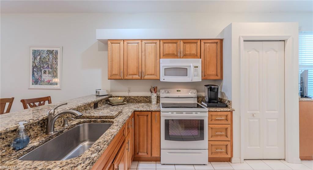 VILLAGES AT COUNTRY CREEK - Residential