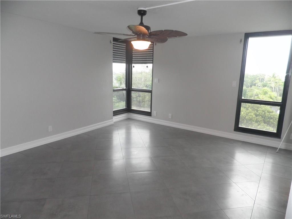 THE PALMS OF BAY BEACH - Residential