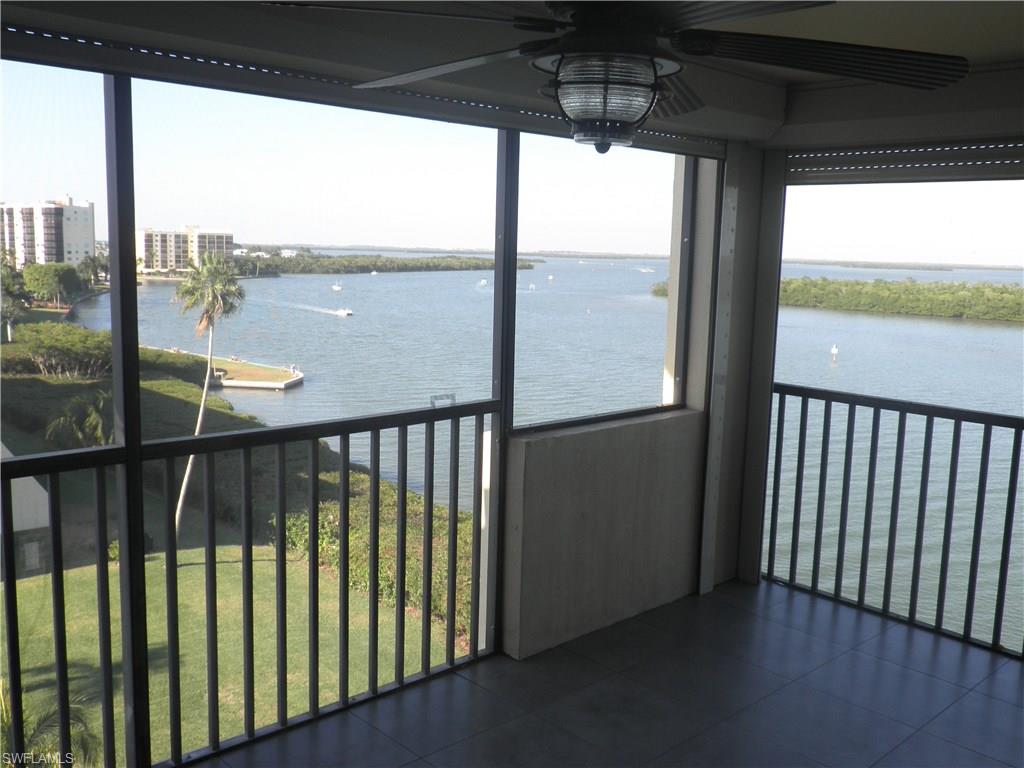 THE PALMS OF BAY BEACH - Residential