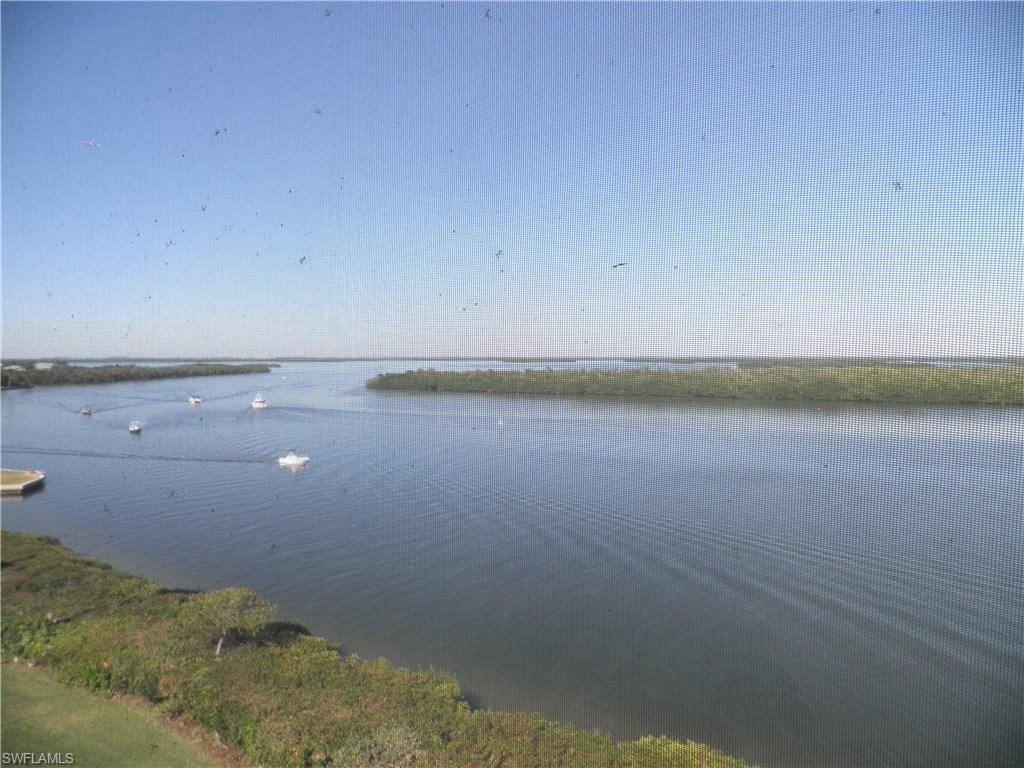 THE PALMS OF BAY BEACH - Residential