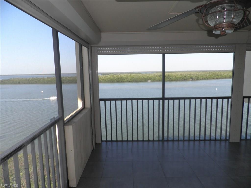 THE PALMS OF BAY BEACH - Residential