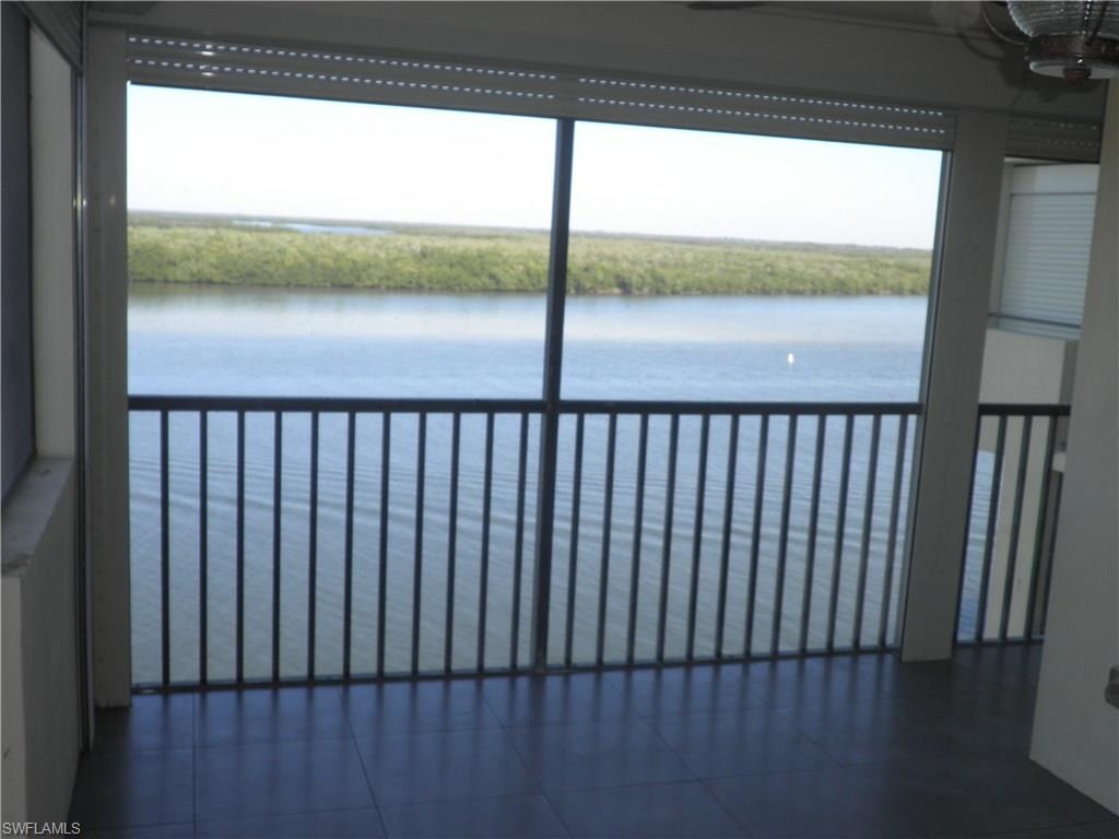 THE PALMS OF BAY BEACH - Residential