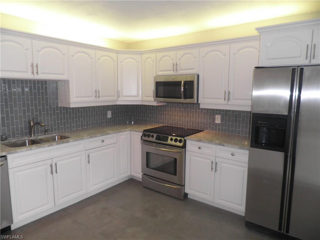 THE PALMS OF BAY BEACH - Residential