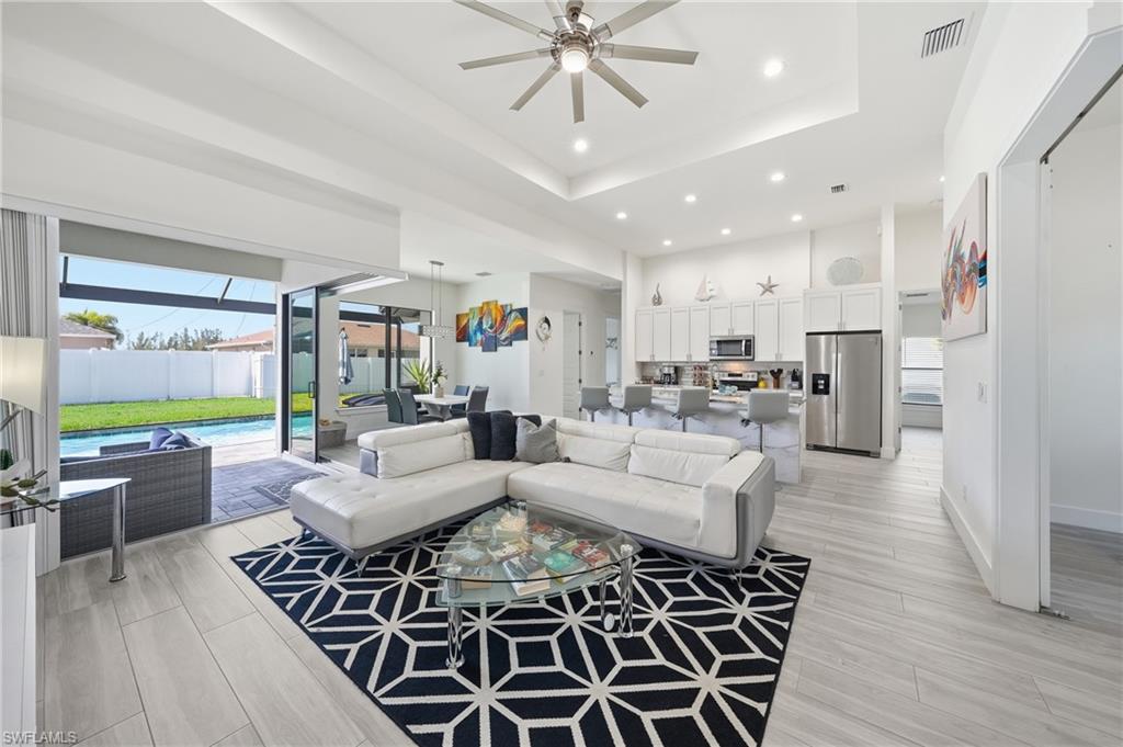 CAPE CORAL - Residential Lease