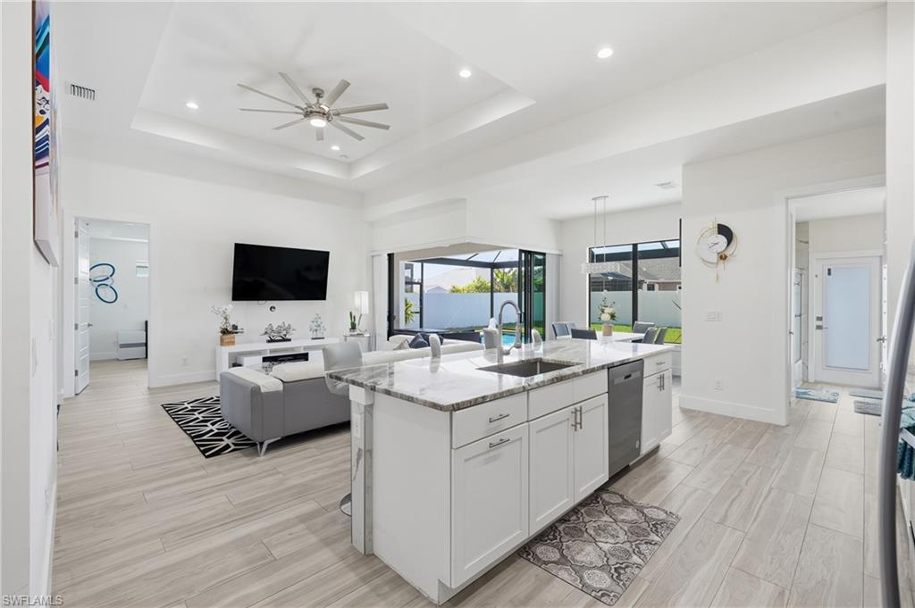 CAPE CORAL - Residential Lease