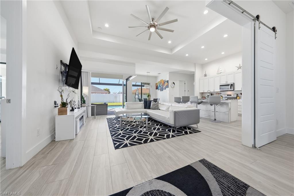 CAPE CORAL - Residential Lease