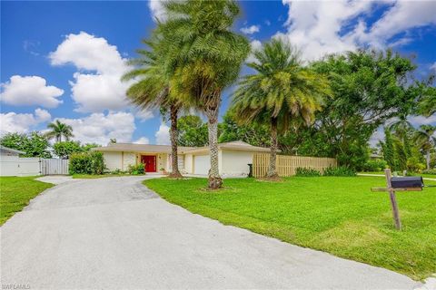 A home in NAPLES