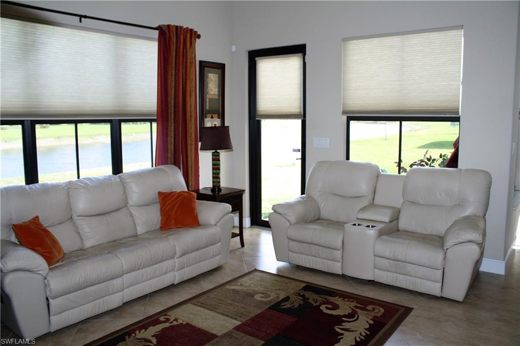 MAPLE RIDGE - Residential