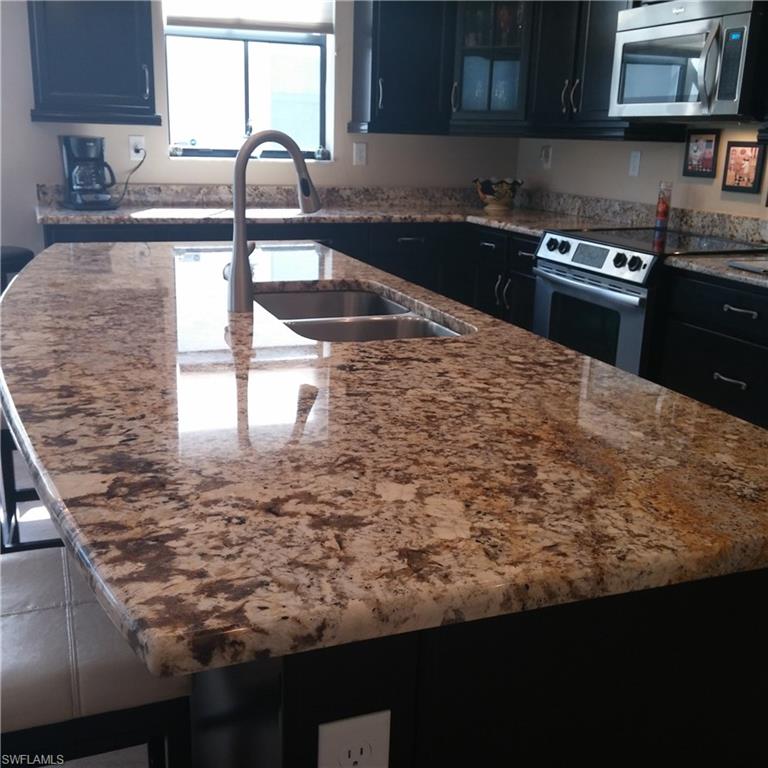 MAPLE RIDGE - Residential