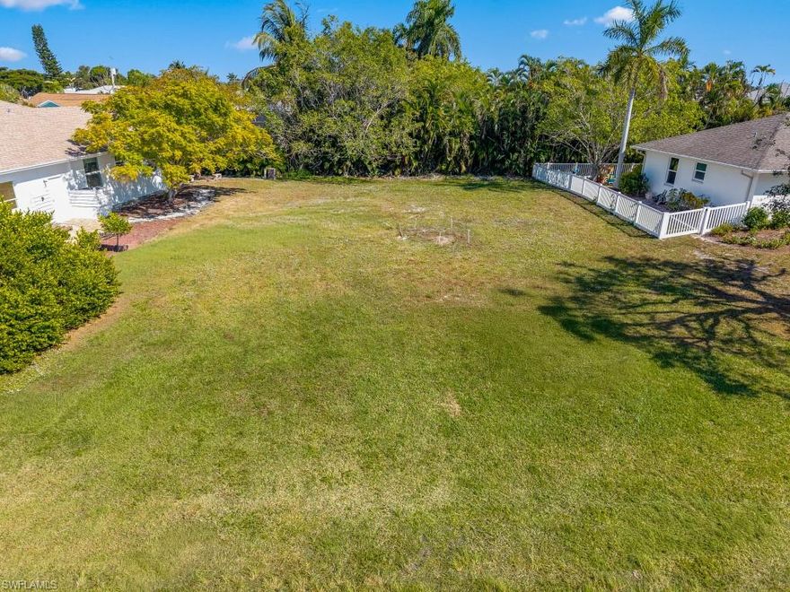 Great inland lot to build your dream home on.