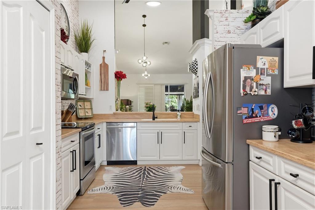 VILLAS OF WHITTENBERG - Residential