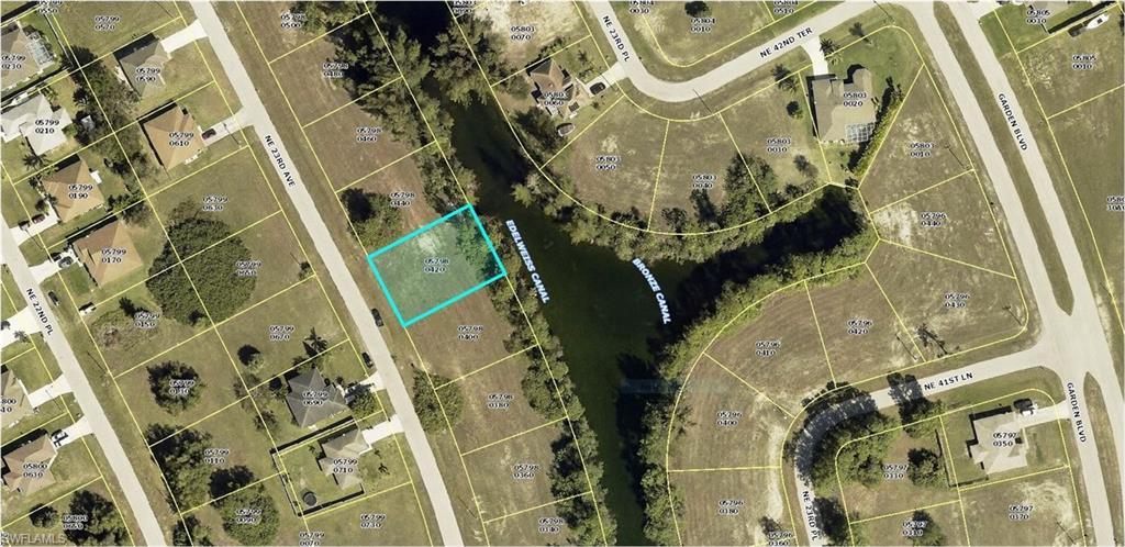 CAPE CORAL - Land