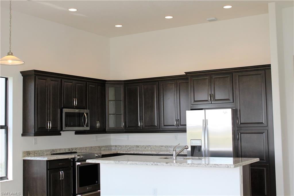 MAPLE RIDGE - Residential