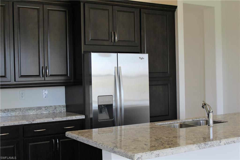 MAPLE RIDGE - Residential