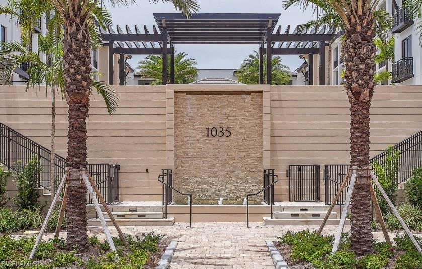 NAPLES SQUARE - Residential