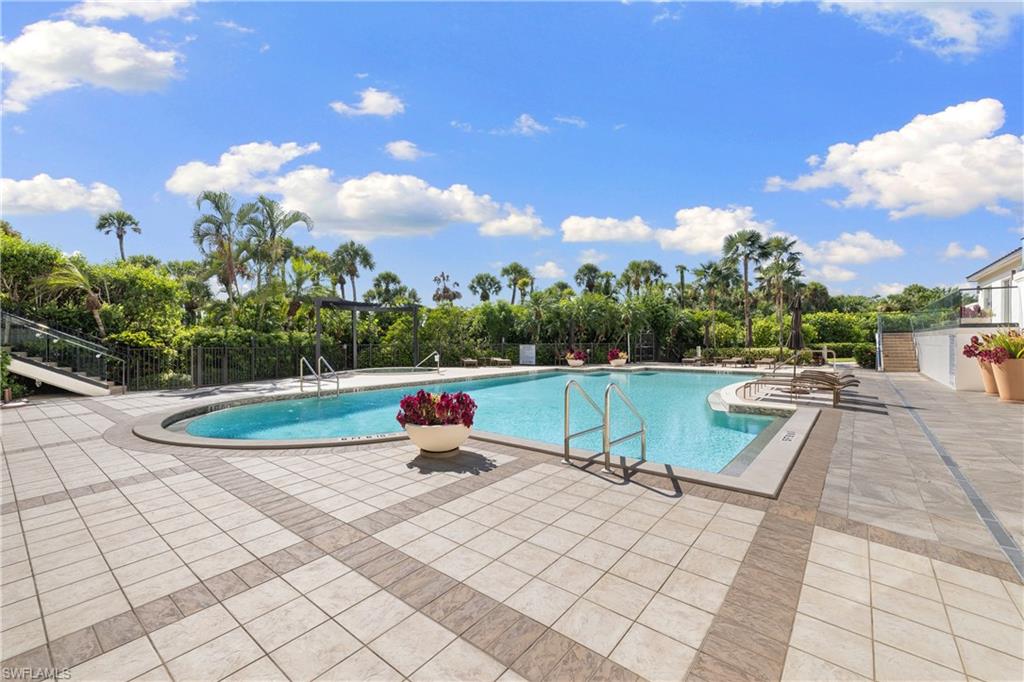 CONTESSA AT BAY COLONY - Residential