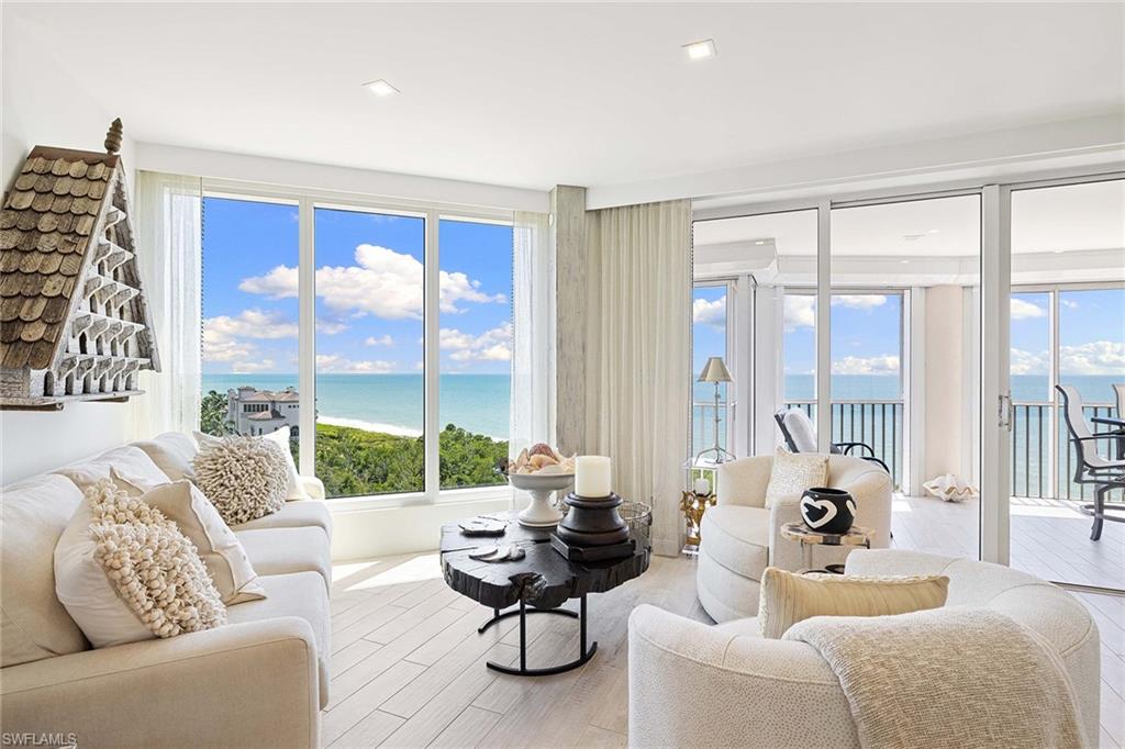 CONTESSA AT BAY COLONY - Residential