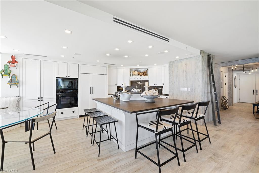 CONTESSA AT BAY COLONY - Residential