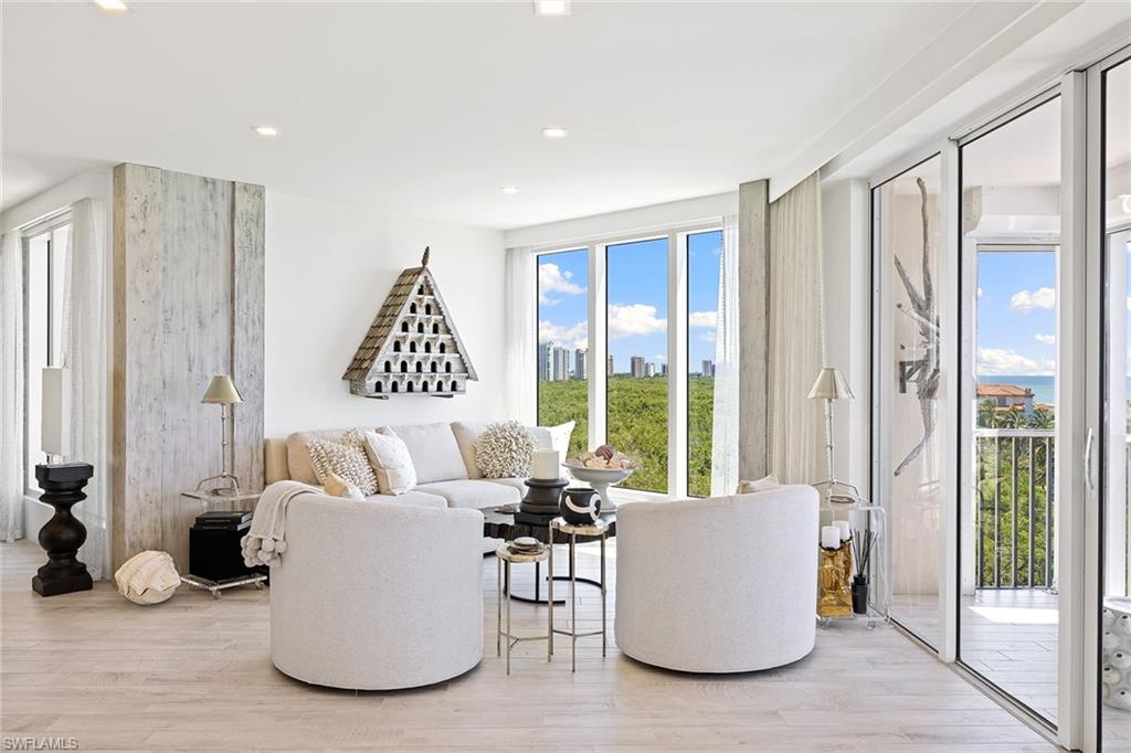 CONTESSA AT BAY COLONY - Residential