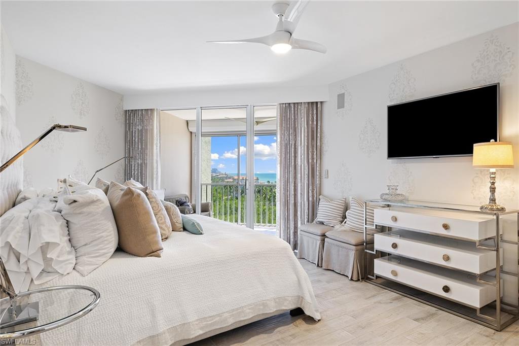 CONTESSA AT BAY COLONY - Residential