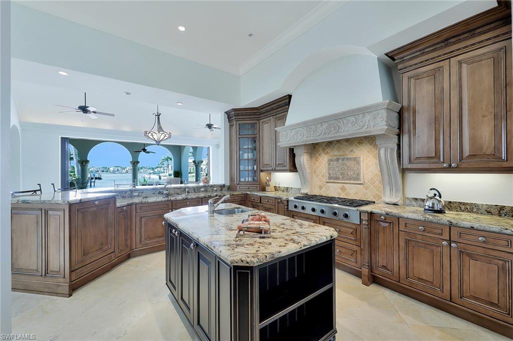 ROYAL HARBOR - Residential