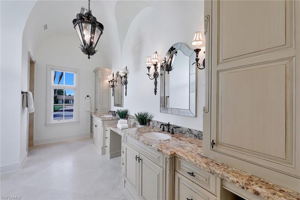 ROYAL HARBOR - Residential