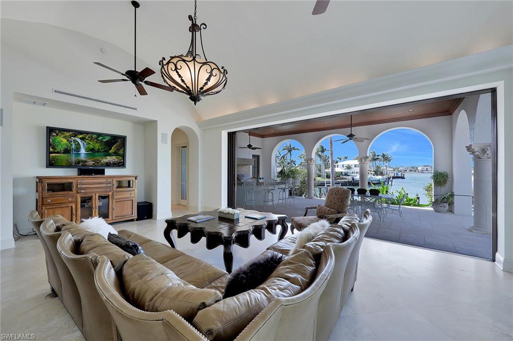 ROYAL HARBOR - Residential