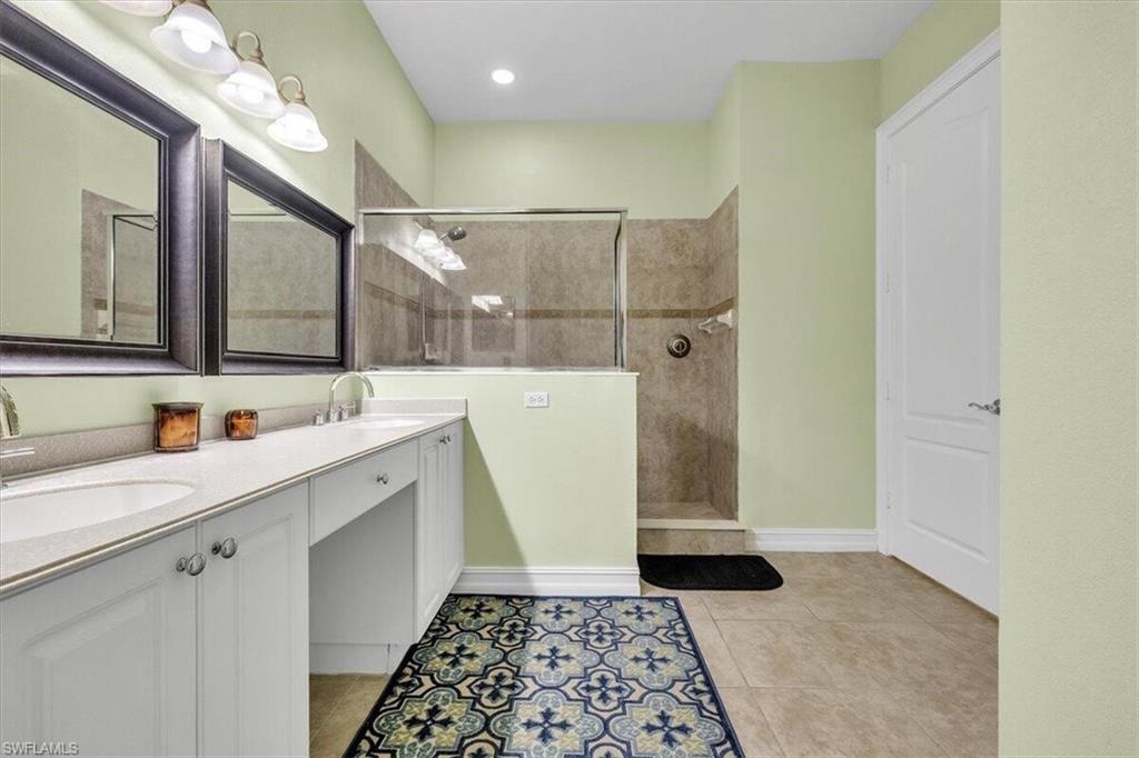 JONATHANS BAY - Residential