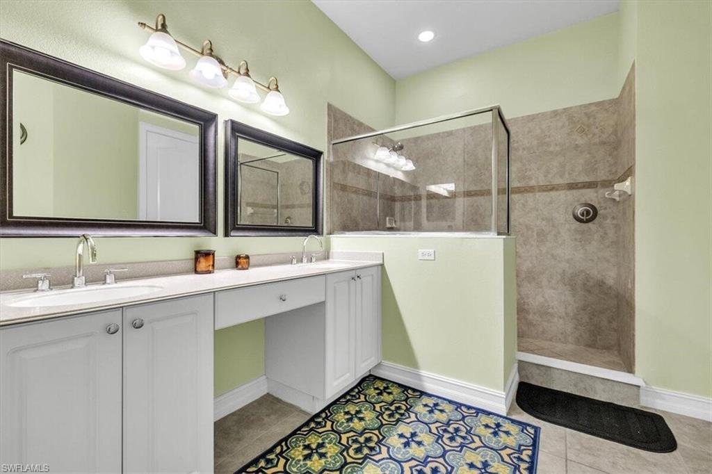 JONATHANS BAY - Residential