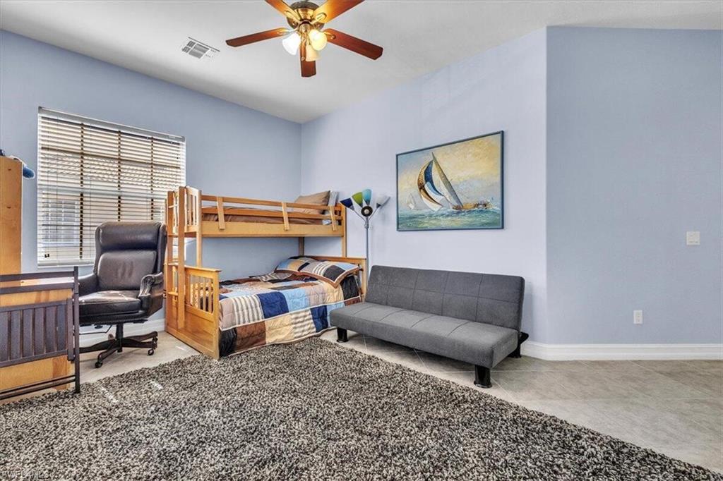 JONATHANS BAY - Residential