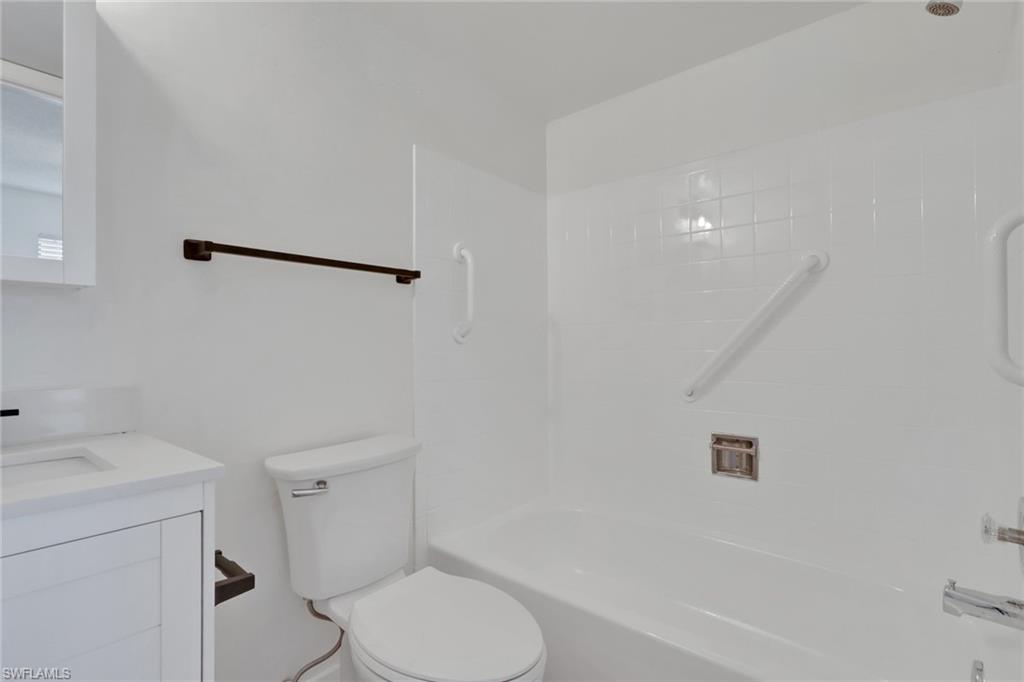 LAKEWOOD - Residential Lease