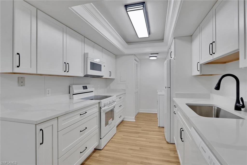 LAKEWOOD - Residential Lease