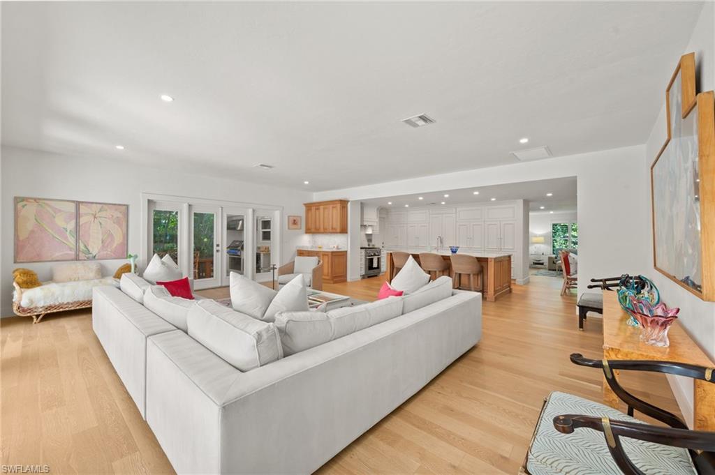 MOORINGS - Residential