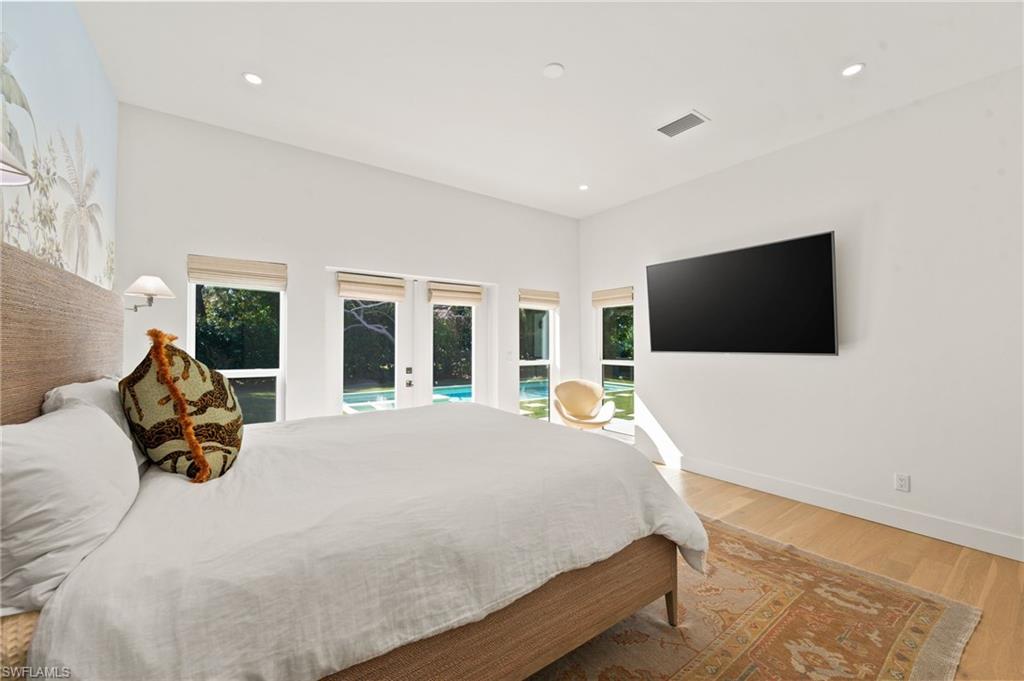 MOORINGS - Residential