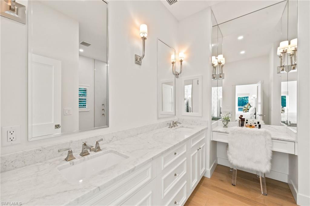 MOORINGS - Residential