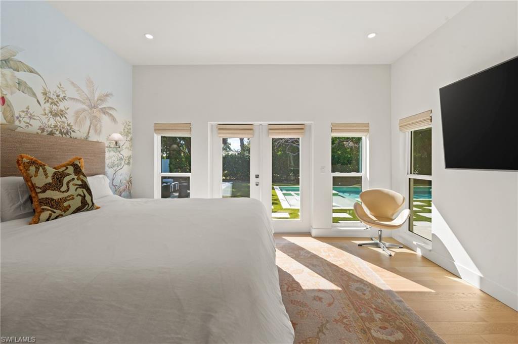 MOORINGS - Residential