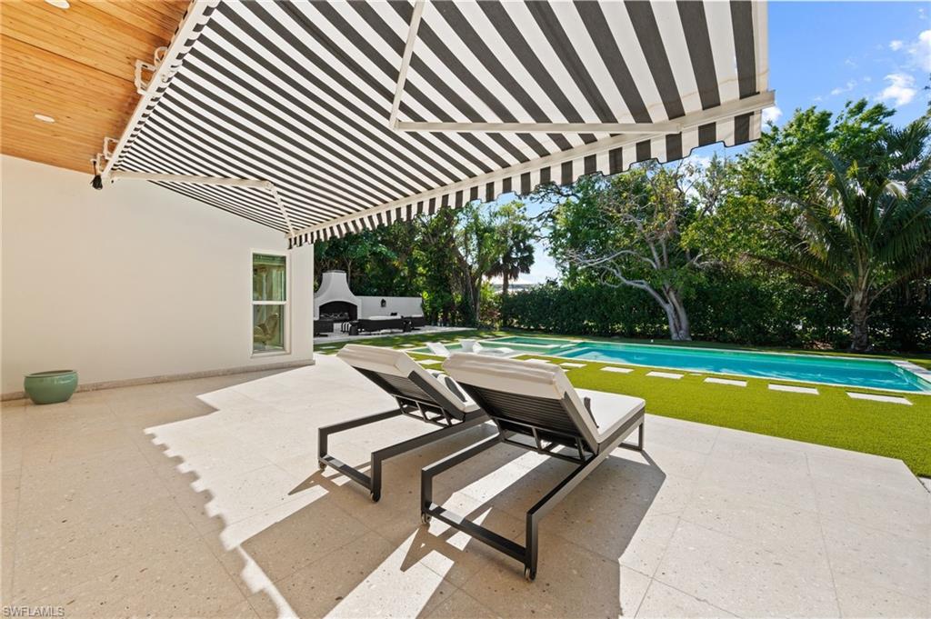 MOORINGS - Residential