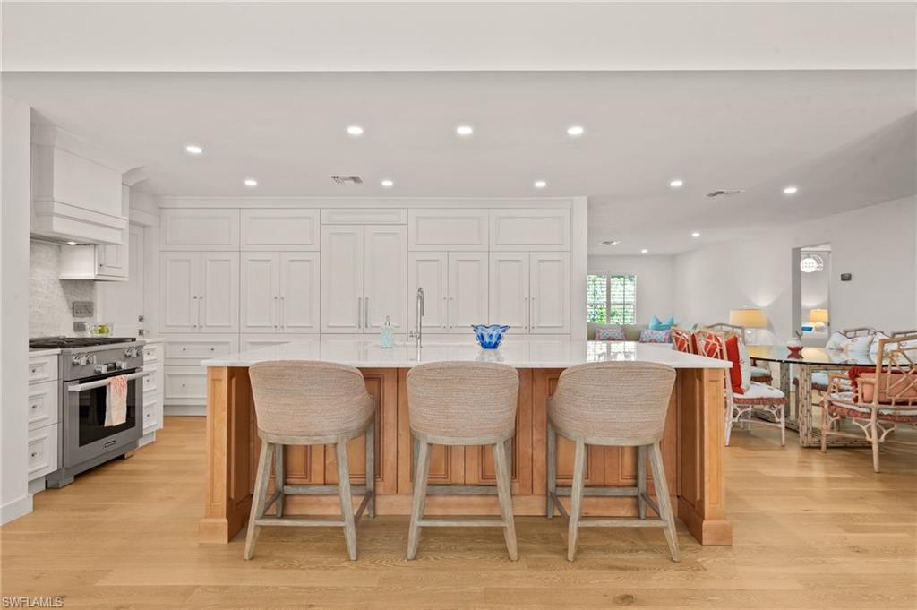 MOORINGS - Residential