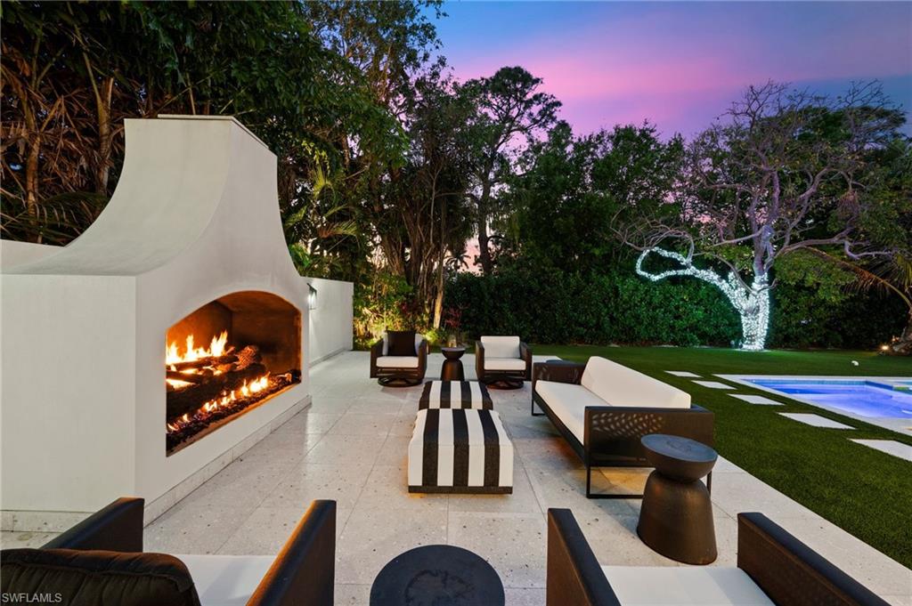 MOORINGS - Residential